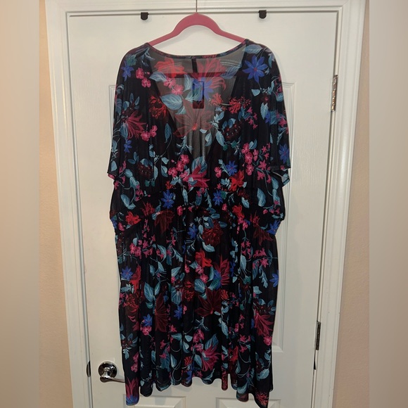 NWT- Plus Size Women’s Torrid Mesh Smock Waist Coverup Dress. Size 5X (28). - Picture 7 of 9